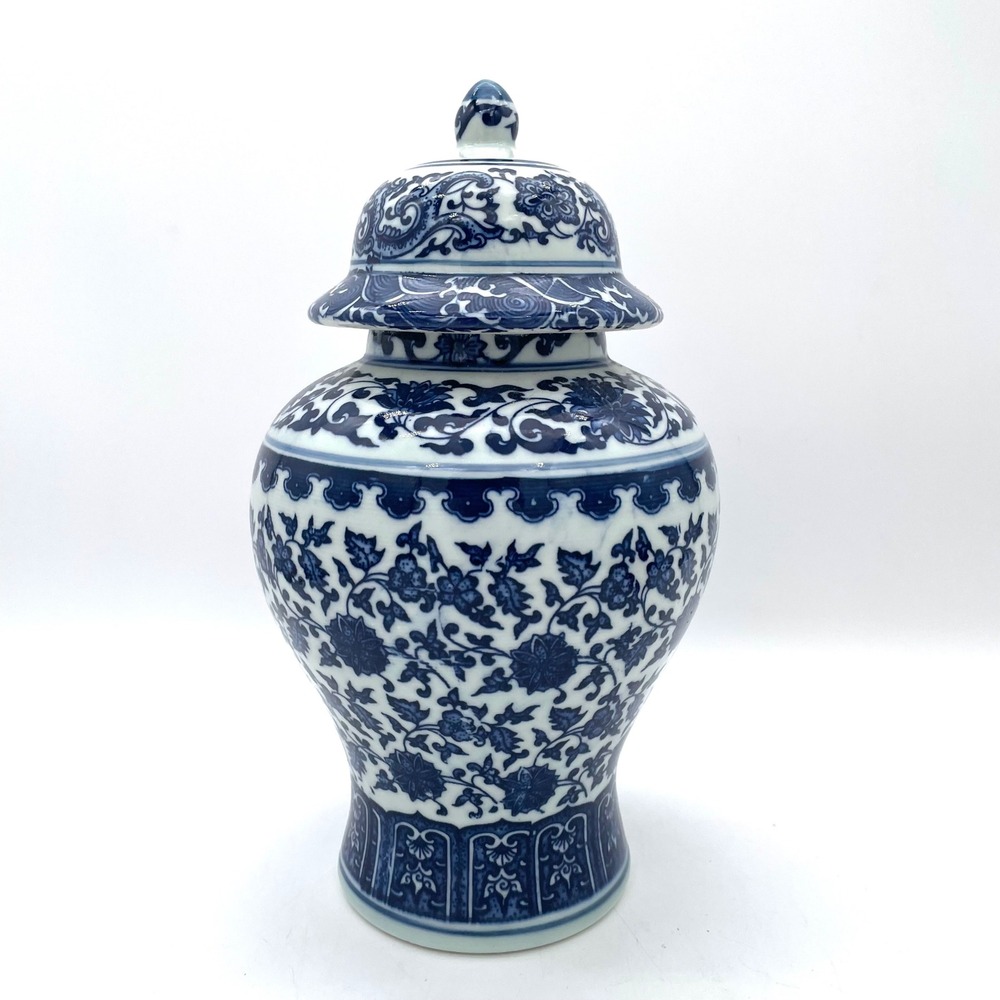 Vintage Ginger Jar Blue White Porcelain Floral Lidded Temple Vase 11in Good